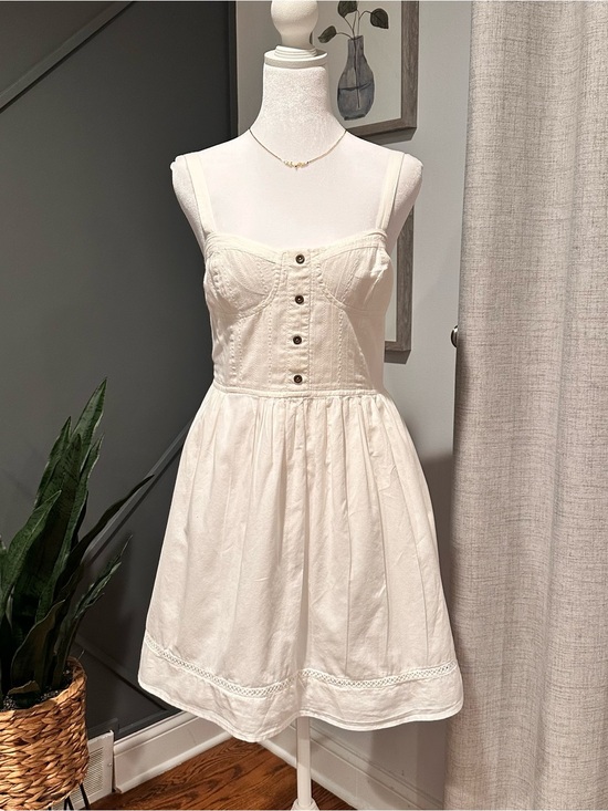 Band of Gypsies Dresses & Skirts - Band of Gypsies Wite babydoll coastal cowgirl  Button-Up Sundress
